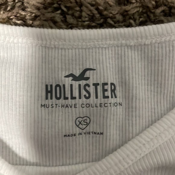 HOLLISTER tee - Picture 2 of 3